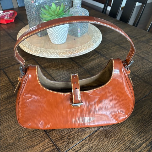 Authentic Prada purse - Picture 3 of 10